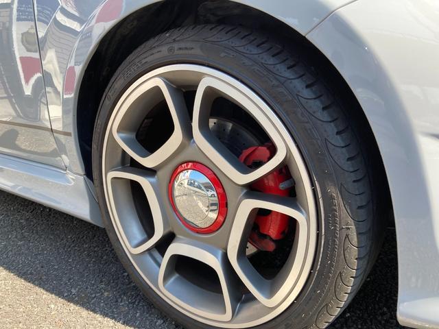 アバルト５９５ コンペティツィオーネ　ディーラー　右ハンドル　禁煙車　キーレス　アルミホイール（5枚目）