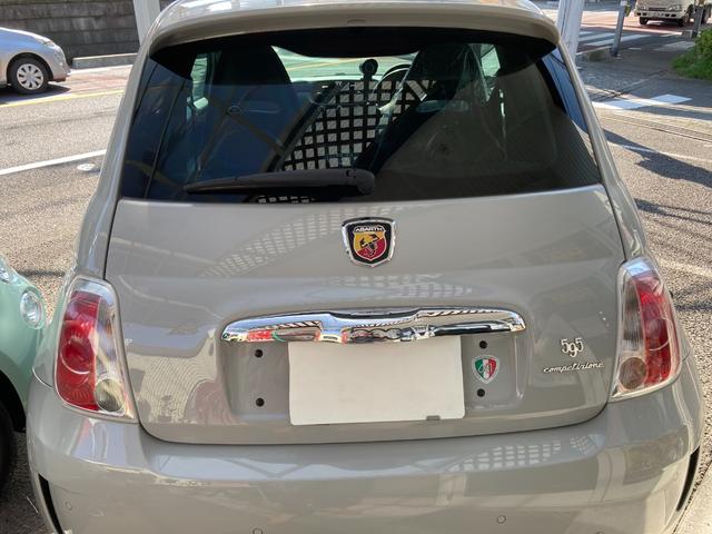 アバルト５９５ コンペティツィオーネ　ディーラー　右ハンドル　禁煙車　キーレス　アルミホイール（9枚目）