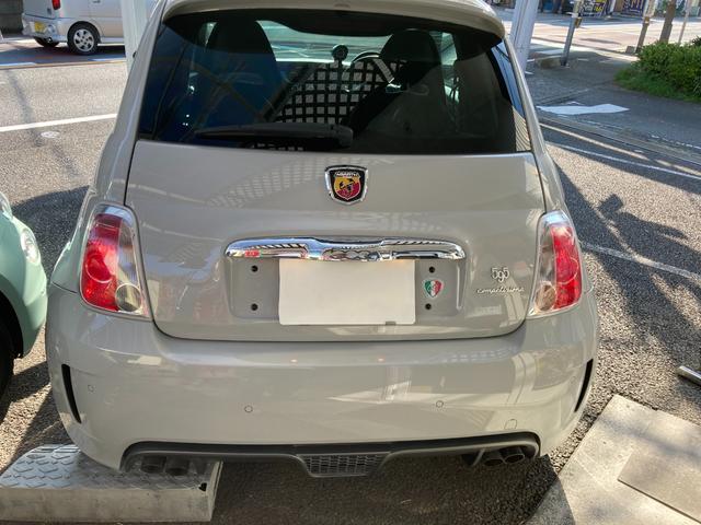 アバルト５９５ コンペティツィオーネ　ディーラー　右ハンドル　禁煙車　キーレス　アルミホイール（23枚目）