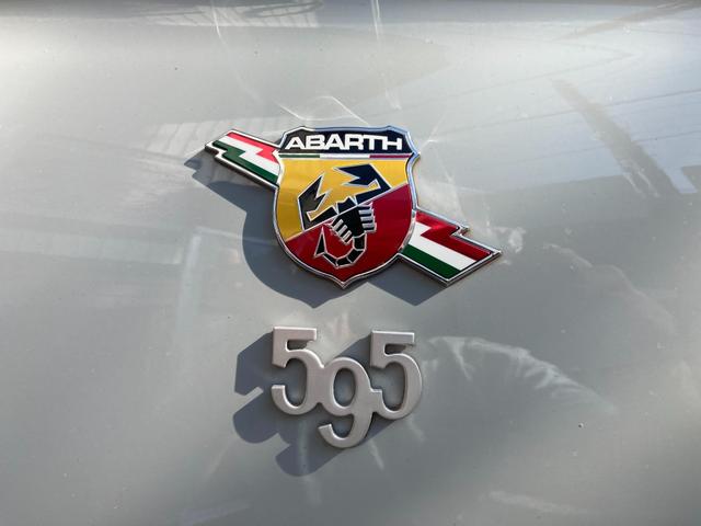アバルト５９５ コンペティツィオーネ　ディーラー　右ハンドル　禁煙車　キーレス　アルミホイール（24枚目）