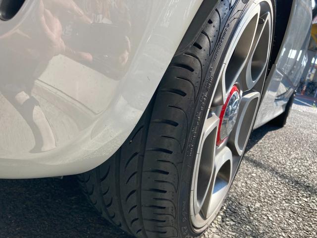 アバルト５９５ コンペティツィオーネ　ディーラー　右ハンドル　禁煙車　キーレス　アルミホイール（26枚目）