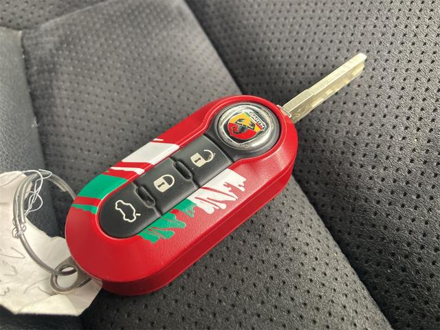 アバルト５９５ コンペティツィオーネ　ディーラー　右ハンドル　禁煙車　キーレス　アルミホイール（62枚目）