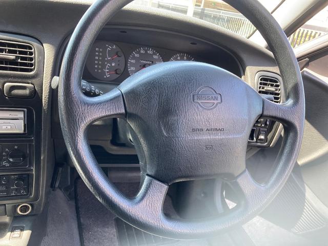 アベニールサリュー サリューＸ　ＧＴターボ　４ＷＤ　オートマ　インタークーラー付きターボ　ワンオーナー　禁煙車　エアコン　パワーステアリング　パワーウインドウ　２０００ｃｃ（12枚目）