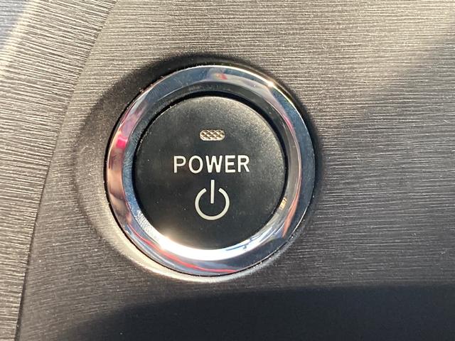 プリウス Ｓ　リフトアップ／ＡＴタイヤ／ＴＨＵＬＥベースキャリア／ルーフラック／バグガード／ＵＳヘッドライト（風ｗ）／スマートキー／プッシュスタート／純正バイザー／フロアマット／ＬＥＤライト（44枚目）