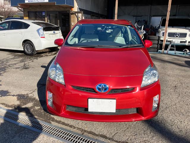 プリウス Ｓ　純正ナビゲーション／地デジＴＶ／バックカメラ／Ｂｌｕｅｔｏｏｔｈ／ビルトインＥＴＣ／ドライブレコーダー／禁煙車／プッシュスタート＆スマートキー／純正フロアマット／純正サイドバイザー（2枚目）