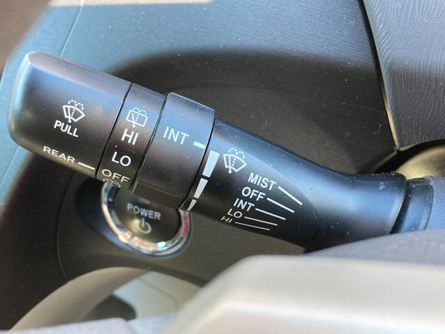 プリウス Ｓ　純正ナビゲーション／地デジＴＶ／バックカメラ／Ｂｌｕｅｔｏｏｔｈ／ビルトインＥＴＣ／ドライブレコーダー／禁煙車／プッシュスタート＆スマートキー／純正フロアマット／純正サイドバイザー（36枚目）