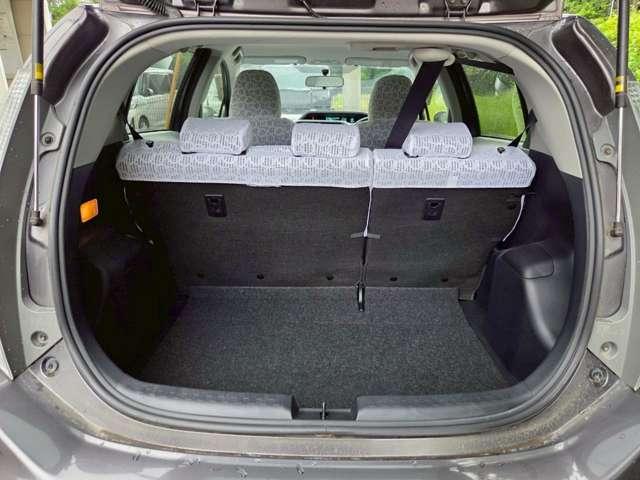 アクア Ｓ　７千Ｋ台／１オーナー／禁煙車／純正ナビゲーション／地デジＴＶ／Ｂｌｕｅｔｏｏｔｈ／Ｂカメラ／キーレスエントリー／純正アルミホイール／フォグランプ／純正レースシートカバー／純正フロアマット／純正バイザー（50枚目）