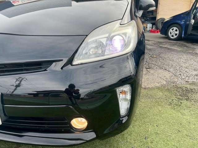 プリウス Ｓ　後期モデル／純正ブラック２０２／社外１ｉｎｃｈアルミホイール／純正ナビゲーションシステム／バックカメラ／地デジフルセグ／Ｂｌｕｅｔｏｏｔｈ／スマートキー＆プッシュスタート／ビルトインＥＴＣ／修復歴無（13枚目）