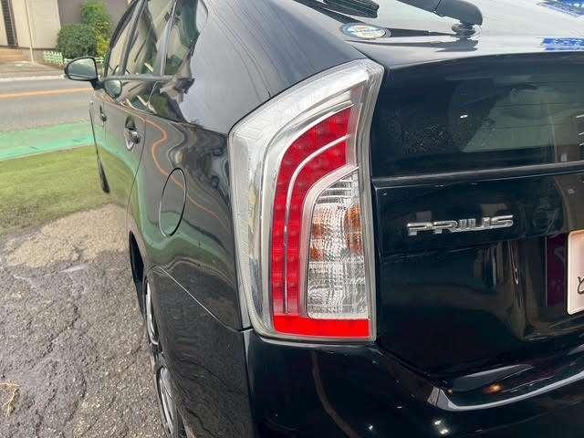 プリウス Ｓ　後期モデル／純正ブラック２０２／社外１ｉｎｃｈアルミホイール／純正ナビゲーションシステム／バックカメラ／地デジフルセグ／Ｂｌｕｅｔｏｏｔｈ／スマートキー＆プッシュスタート／ビルトインＥＴＣ／修復歴無（14枚目）