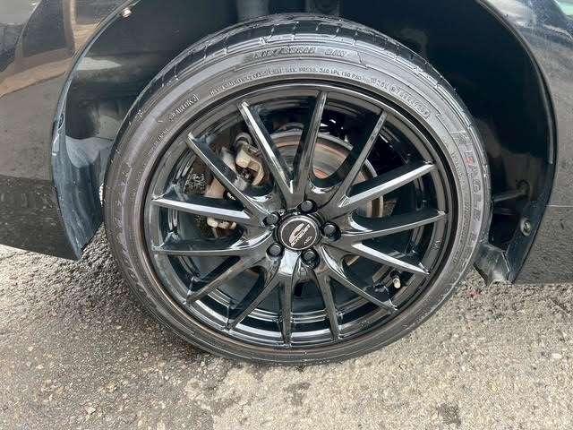 プリウス Ｓ　後期モデル／純正ブラック２０２／社外１ｉｎｃｈアルミホイール／純正ナビゲーションシステム／バックカメラ／地デジフルセグ／Ｂｌｕｅｔｏｏｔｈ／スマートキー＆プッシュスタート／ビルトインＥＴＣ／修復歴無（17枚目）