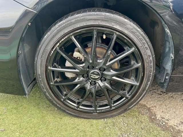 プリウス Ｓ　後期モデル／純正ブラック２０２／社外１ｉｎｃｈアルミホイール／純正ナビゲーションシステム／バックカメラ／地デジフルセグ／Ｂｌｕｅｔｏｏｔｈ／スマートキー＆プッシュスタート／ビルトインＥＴＣ／修復歴無（18枚目）