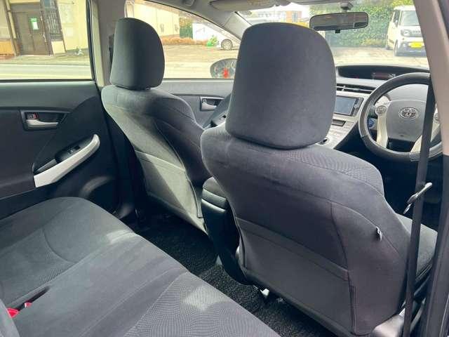 プリウス Ｓ　後期モデル／純正ブラック２０２／社外１ｉｎｃｈアルミホイール／純正ナビゲーションシステム／バックカメラ／地デジフルセグ／Ｂｌｕｅｔｏｏｔｈ／スマートキー＆プッシュスタート／ビルトインＥＴＣ／修復歴無（29枚目）