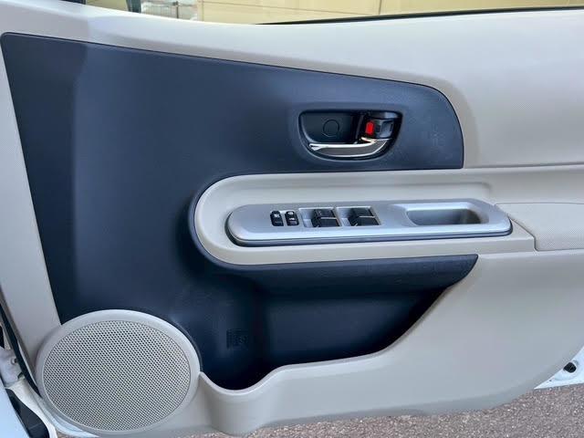 アクア G 8万K台/パールホワイト/純正ナビゲーション/地デジTV/Bluetooth/キーレスエントリー/シートヒーター/ETC/HIDライト/電動格納ミラー/修復歴無/純正フロアマット/純正サイドバイザー(27枚目)