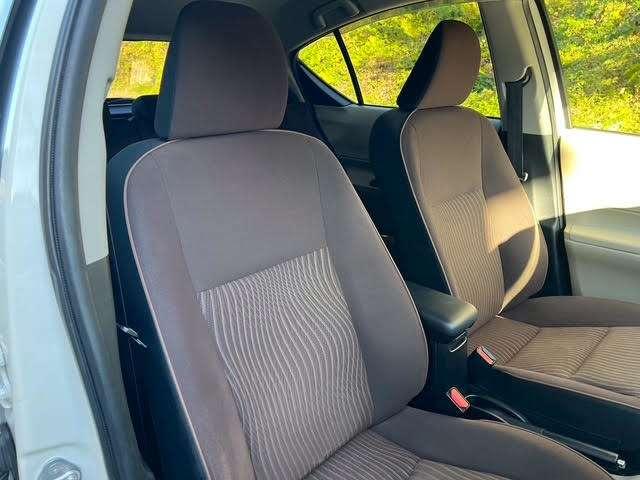 アクア G 8万K台/パールホワイト/純正ナビゲーション/地デジTV/Bluetooth/キーレスエントリー/シートヒーター/ETC/HIDライト/電動格納ミラー/修復歴無/純正フロアマット/純正サイドバイザー(33枚目)