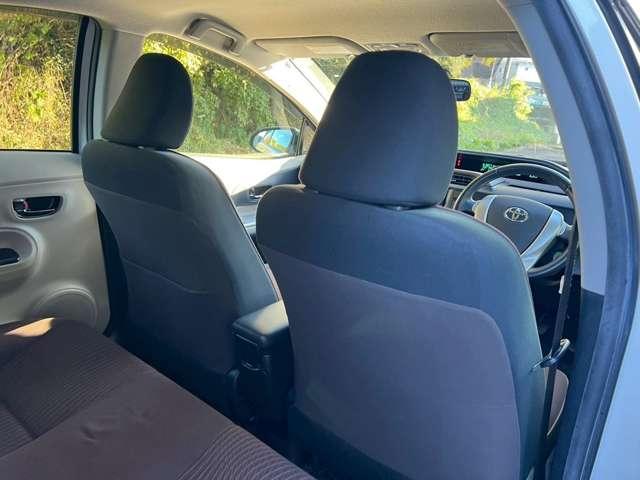 アクア G 8万K台/パールホワイト/純正ナビゲーション/地デジTV/Bluetooth/キーレスエントリー/シートヒーター/ETC/HIDライト/電動格納ミラー/修復歴無/純正フロアマット/純正サイドバイザー(37枚目)