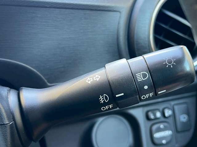 アクア G 8万K台/パールホワイト/純正ナビゲーション/地デジTV/Bluetooth/キーレスエントリー/シートヒーター/ETC/HIDライト/電動格納ミラー/修復歴無/純正フロアマット/純正サイドバイザー(43枚目)