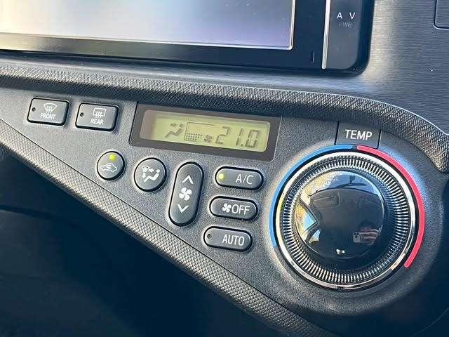 アクア G 8万K台/パールホワイト/純正ナビゲーション/地デジTV/Bluetooth/キーレスエントリー/シートヒーター/ETC/HIDライト/電動格納ミラー/修復歴無/純正フロアマット/純正サイドバイザー(48枚目)