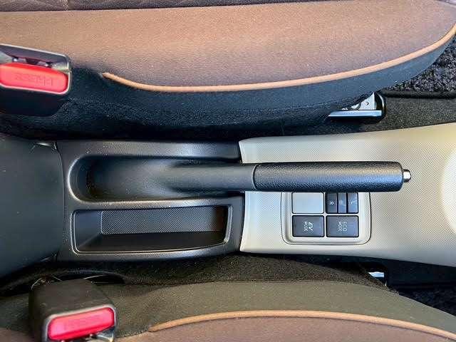 アクア G 8万K台/パールホワイト/純正ナビゲーション/地デジTV/Bluetooth/キーレスエントリー/シートヒーター/ETC/HIDライト/電動格納ミラー/修復歴無/純正フロアマット/純正サイドバイザー(51枚目)