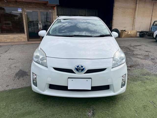 プリウス S 純正ナビゲーション/地デジTV/バックカメラ/Bluetooth/スマートキー&プッシュスタート/純正アルミホイール/ビルトインETC/純正フロアマット/純正バイザー/検査付き車両/パールホワイト(7枚目)