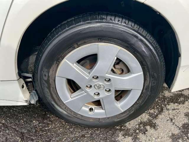 プリウス S 純正ナビゲーション/地デジTV/バックカメラ/Bluetooth/スマートキー&プッシュスタート/純正アルミホイール/ビルトインETC/純正フロアマット/純正バイザー/検査付き車両/パールホワイト(14枚目)