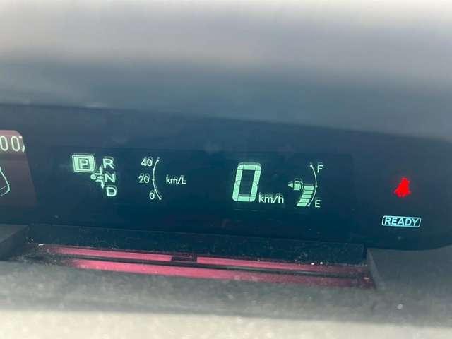 プリウス S 純正ナビゲーション/地デジTV/バックカメラ/Bluetooth/スマートキー&プッシュスタート/純正アルミホイール/ビルトインETC/純正フロアマット/純正バイザー/検査付き車両/パールホワイト(19枚目)