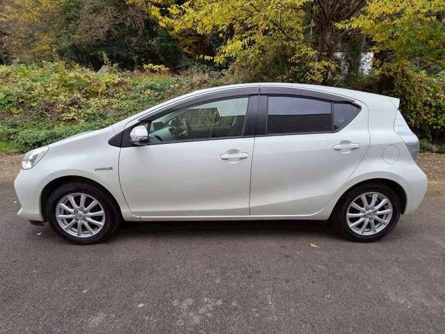 アクア 修復歴無し/パールホワイト/ECLIPSEナビゲーション/地デジTV/AUX&USB入力/バックカメラ/社外アルミホイール/ETC/オ-トヘッドライト/純正サイドバイザー/純正フロアマット(13枚目)