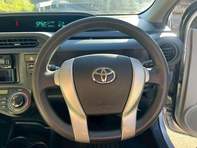 アクア S 修復歴無し/アイドリングストップ/キーレスエントリー/純正サイドバイザー/純正フロアマット/carrozzeria CDデッキ/USB&AUX入力/オートエアコン/電動格納サイドミラー(49枚目)