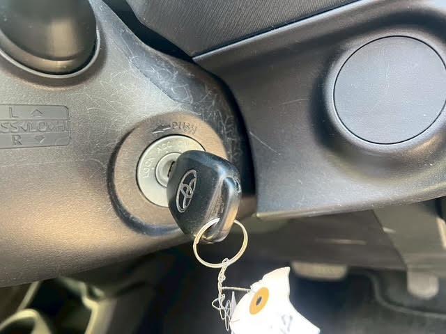 アクア S 修復歴無し/アイドリングストップ/キーレスエントリー/純正サイドバイザー/純正フロアマット/carrozzeria CDデッキ/USB&AUX入力/オートエアコン/電動格納サイドミラー(50枚目)