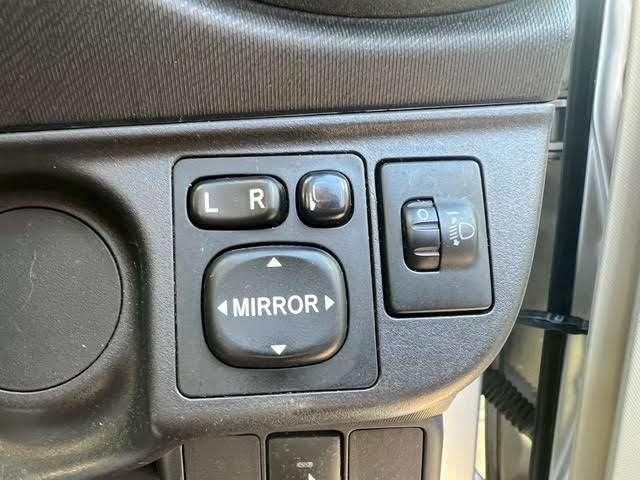 アクア S 修復歴無し/アイドリングストップ/キーレスエントリー/純正サイドバイザー/純正フロアマット/carrozzeria CDデッキ/USB&AUX入力/オートエアコン/電動格納サイドミラー(55枚目)