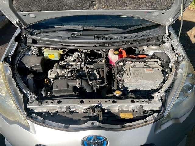 アクア S 修復歴無し/アイドリングストップ/キーレスエントリー/純正サイドバイザー/純正フロアマット/carrozzeria CDデッキ/USB&AUX入力/オートエアコン/電動格納サイドミラー(56枚目)