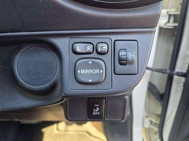 アクア S パールホワイト/純正ナビゲーション/Bluetooth/地デジTV/キーレスエントリー/修復歴無し/純正サイドバイザー/純正フロアマット/オートエアコン/アイドリングストップ/電動格納サイドミラー(55枚目)