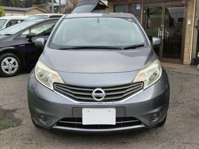 ノート X 4万K台/純正ナビゲーション/SDミュージックサーバー/バックカメラ/スマートキー&プッシュスタート/アイドリングストップ/修復歴無し/純正サイドバイザー/純正フロアマット/社外アルミホイール(7枚目)