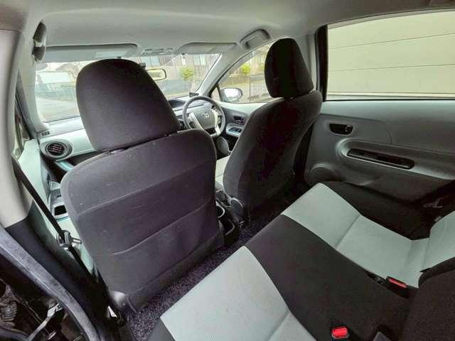 アクア Ｓ　純正ブラック／ＥＣＬＩＰＳＥ９インチナビゲーション／地デジＴＶ／Ｂｌｕｅｔｏｏｔｈ／スマートキー＆プッシュスタート／レーダー／純正フロアマット／純正サイドバイザー／オートエアコン／修復歴無（31枚目）