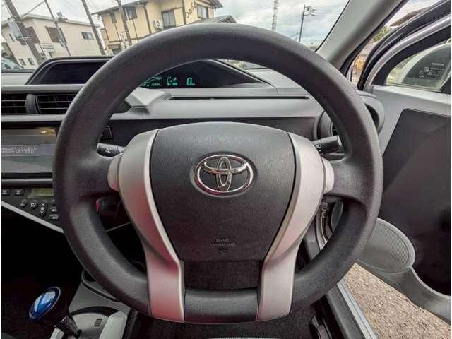 アクア Ｓ　純正ナビゲーション／地デジＴＶ／Ｂｌｕｅｔｏｏｔｈ／バックカメラ／スマートキー＆プッシュスタート／ＥＴＣ／純正フロアマット／純正サイドバイザー／電動格納サイドミラー／オートエアコン／修復歴無し（31枚目）