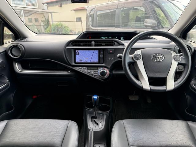 アクア Ｇブラックソフトレザーセレクション　禁煙車　専用シート　フルエアロ　純正ナビ　バックカメラ　Ｂｌｕｅｔｏｏｔｈ接続　前席シートヒーター　前後ドラレコ　ＥＴＣ　スマートキー×２個　１年保証付（2枚目）