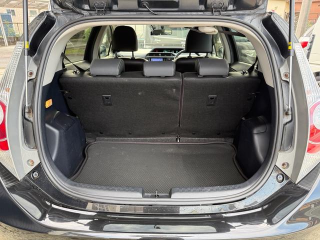 アクア Ｇブラックソフトレザーセレクション　禁煙車　専用シート　フルエアロ　純正ナビ　バックカメラ　Ｂｌｕｅｔｏｏｔｈ接続　前席シートヒーター　前後ドラレコ　ＥＴＣ　スマートキー×２個　１年保証付（20枚目）