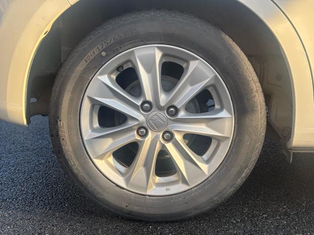 フィットハイブリッド ナビプレミアムセレクション　パナソニックナビ（純正ナビなし）／マルチコートフォグランプ／オプションイルミネーションスカッフプレート／シートヒーター／クルーズコントロール（13枚目）