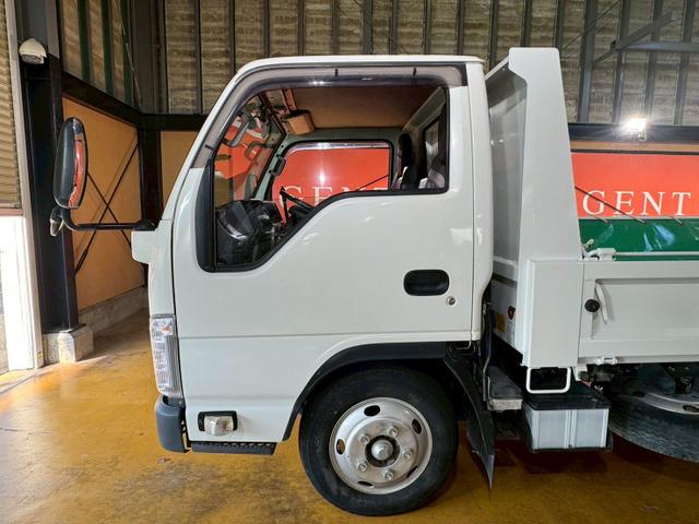 エルフトラック 　ダンプ　ワンオーナー　走行５．３万キロ　積載量３０００ｋｇ　６速マニュアル　ＥＴＣ　３０００ｃｃ　ディーゼル　ＮＫＲ８５ＡＤ　キーレスエントリー　エアコン　パワステ　パワーウインドゥ（9枚目）