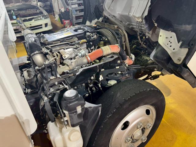 エルフトラック 　ダンプ　ワンオーナー　走行５．３万キロ　積載量３０００ｋｇ　６速マニュアル　ＥＴＣ　３０００ｃｃ　ディーゼル　ＮＫＲ８５ＡＤ　キーレスエントリー　エアコン　パワステ　パワーウインドゥ（44枚目）