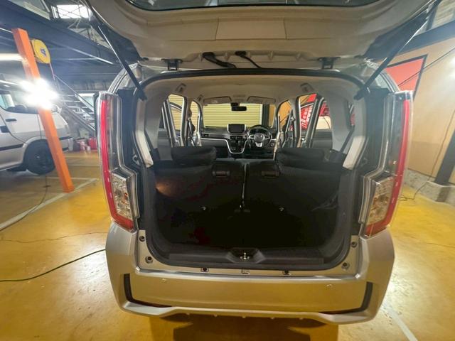 ムーヴ カスタム　ＲＳ　ハイパーＳＡＩＩ　９インチ純正ナビ　ＴＶ　ｂｌｕｅｔｏｏｈｔ　ＥＴＣ　ＬＥＤヘットライト　フォグランプ　横滑り防止機能　バックカメラ　ハーフレザーシート　オートライト　オートエアコン　スマートキーＸ２（7枚目）