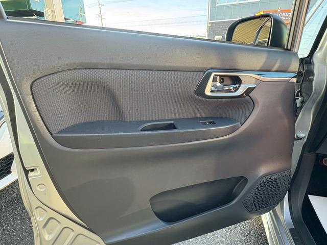 ムーヴ カスタム　ＲＳ　ハイパーＳＡＩＩ　９インチ純正ナビ　ＴＶ　ｂｌｕｅｔｏｏｈｔ　ＥＴＣ　ＬＥＤヘットライト　フォグランプ　横滑り防止機能　バックカメラ　ハーフレザーシート　オートライト　オートエアコン　スマートキーＸ２（38枚目）