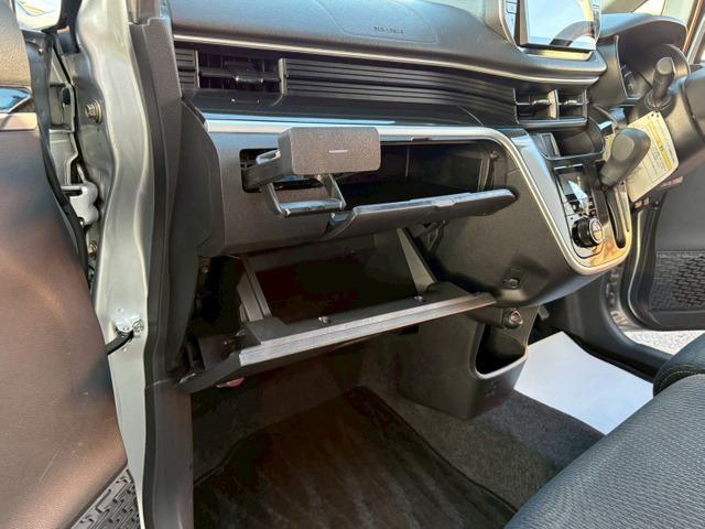 ムーヴ カスタム　ＲＳ　ハイパーＳＡＩＩ　９インチ純正ナビ　ＴＶ　ｂｌｕｅｔｏｏｈｔ　ＥＴＣ　ＬＥＤヘットライト　フォグランプ　横滑り防止機能　バックカメラ　ハーフレザーシート　オートライト　オートエアコン　スマートキーＸ２（41枚目）