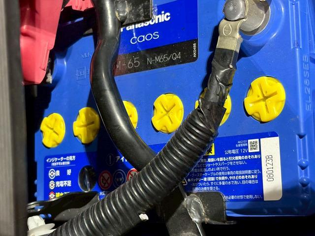 ムーヴ カスタム　ＲＳ　ハイパーＳＡＩＩ　９インチ純正ナビ　ＴＶ　ｂｌｕｅｔｏｏｈｔ　ＥＴＣ　ＬＥＤヘットライト　フォグランプ　横滑り防止機能　バックカメラ　ハーフレザーシート　オートライト　オートエアコン　スマートキーＸ２（62枚目）