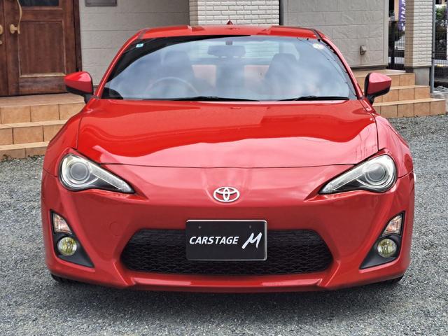 ８６ ＧＴリミテッド　ナビ　ＴＶ　ＭＴ　オートライト　ＨＩＤ　ＬＥＤヘッドランプ　スマートキー　電動格納ミラー　シートヒーター　アルミホイール　盗難防止システム　衝突安全ボディ　ＡＢＳ　ＥＳＣ　ＣＤ　Ｂｌｕｅｔｏｏｔｈ（2枚目）