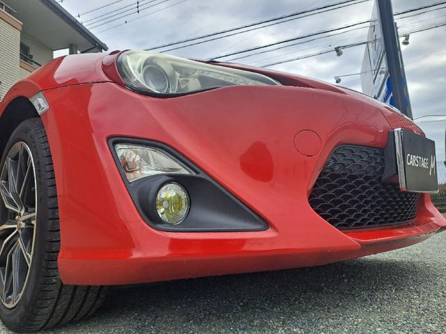８６ ＧＴリミテッド　ナビ　ＴＶ　ＭＴ　オートライト　ＨＩＤ　ＬＥＤヘッドランプ　スマートキー　電動格納ミラー　シートヒーター　アルミホイール　盗難防止システム　衝突安全ボディ　ＡＢＳ　ＥＳＣ　ＣＤ　Ｂｌｕｅｔｏｏｔｈ（11枚目）