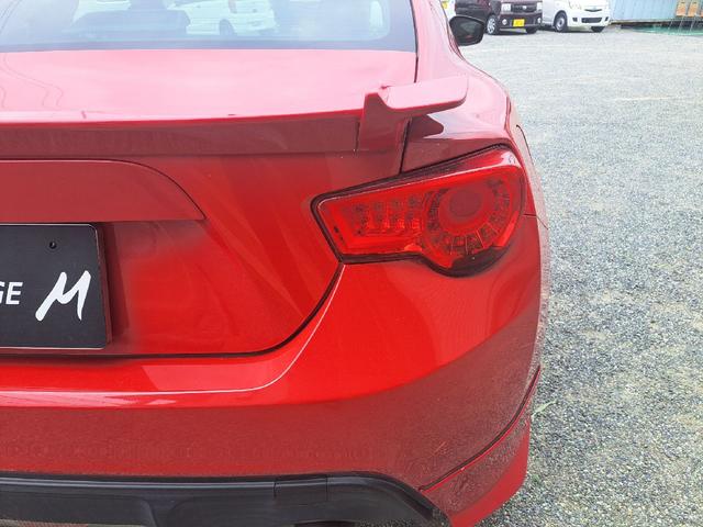 ８６ ＧＴリミテッド　ナビ　ＴＶ　ＭＴ　オートライト　ＨＩＤ　ＬＥＤヘッドランプ　スマートキー　電動格納ミラー　シートヒーター　アルミホイール　盗難防止システム　衝突安全ボディ　ＡＢＳ　ＥＳＣ　ＣＤ　Ｂｌｕｅｔｏｏｔｈ（20枚目）