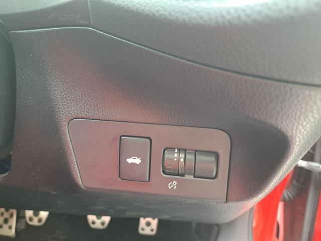 ８６ ＧＴリミテッド　ナビ　ＴＶ　ＭＴ　オートライト　ＨＩＤ　ＬＥＤヘッドランプ　スマートキー　電動格納ミラー　シートヒーター　アルミホイール　盗難防止システム　衝突安全ボディ　ＡＢＳ　ＥＳＣ　ＣＤ　Ｂｌｕｅｔｏｏｔｈ（40枚目）