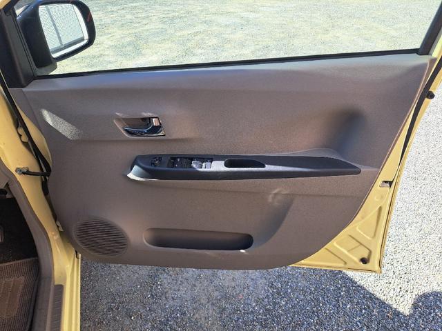 ミライース Ｘ　リミテッドＳＡ　衝突被害軽減システム　キーレスエントリー　アイドリングストップ　ＣＶＴ　盗難防止システム　ＡＢＳ　ＥＳＣ　ＣＤ　ミュージックプレイヤー接続可　アルミホイール　衝突安全ボディ　エアコン（35枚目）