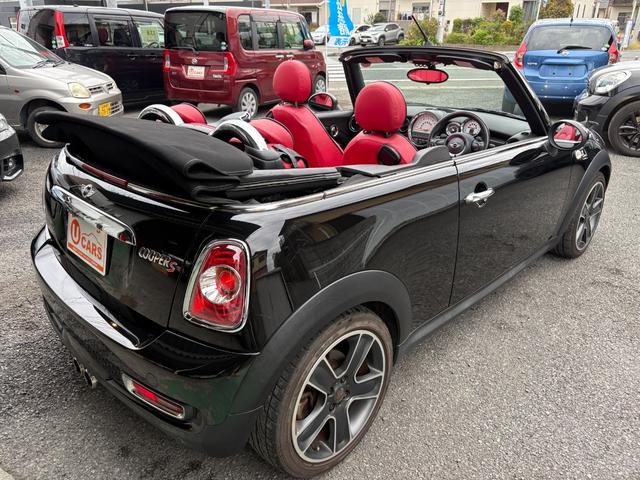 ＭＩＮＩ クーパーＳ　コンバーチブル　ナビ　地デジ　シートカバー　ＨＩＤヘッドライト　プッシュスタート　スポーツモード　ＥＴＣ　Ｂｌｕｅｔｏｏｔｈ　ターボ　車検２年（18枚目）