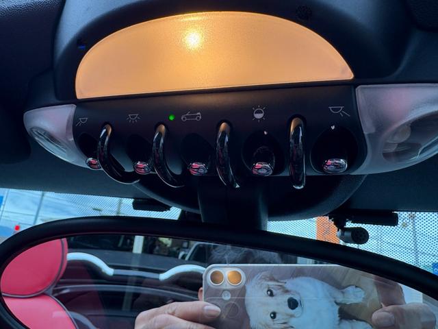 ＭＩＮＩ クーパーＳ　コンバーチブル　ナビ　地デジ　シートカバー　ＨＩＤヘッドライト　プッシュスタート　スポーツモード　ＥＴＣ　Ｂｌｕｅｔｏｏｔｈ　ターボ　車検２年（71枚目）